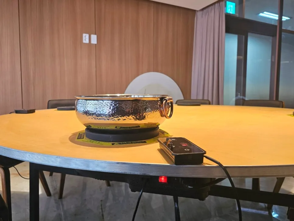 라오충칭훠궈 설치 사진 15